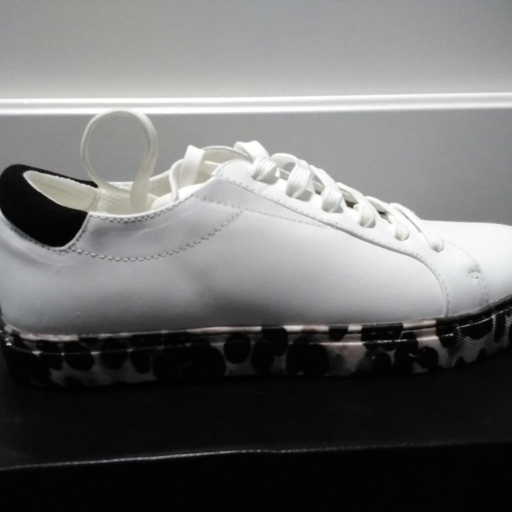 Womens Sneakers